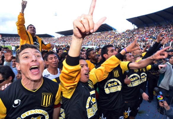 tricampeon_the_strongest_1220121209 (1)