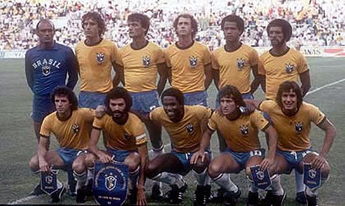 La selección brasileña que ganó en La Paz, salvo Falcao, fue la misma que jugó el mundial de 1982. Eliminada por Italia, mucho especialistas piensan que fue una de las mejores escuadras auriverdes de todos los tiempos