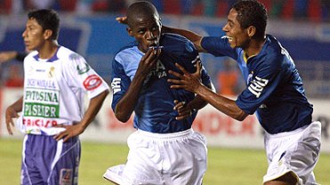 Cruzeiro derrotó a Real Potosí por 7 goles a 0 en la fase preliminar de la versión 2010