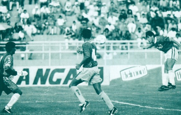 Ramallo anotá de cabeza (uno de los tres goles que hizo en el partido), frente a la impotente Venezuela.