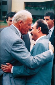 Guido Loayza, presidente de la FBF, y Joao Havelange Presidente de la FIFA