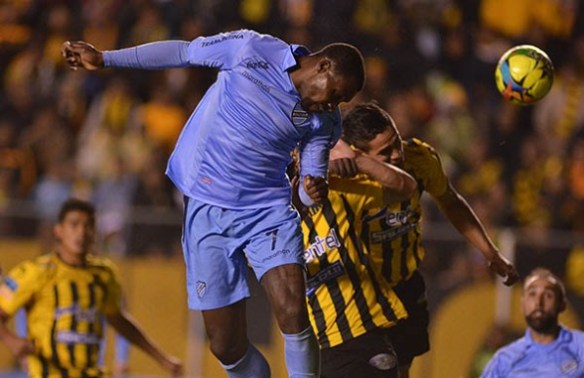 El empate 1 a 1 en el clásico fue el partido que decidió el título celeste