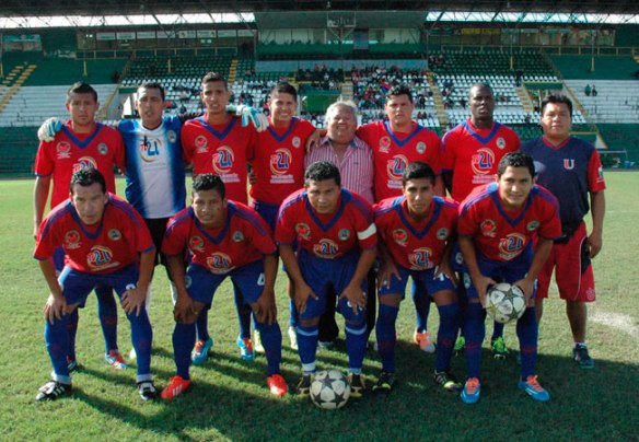 Universitario de Pando. Primer equipo profesional pandino en disputar un torneo nacional del fútbol profesional boliviano