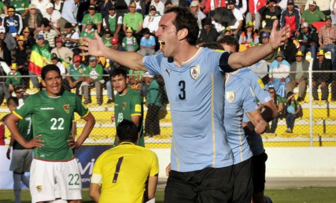 defensor-uruguayo-Diego-Godin-Bolivia_LRZIMA20151008_0083_4