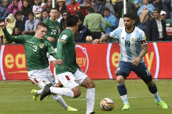 Alejandro-Chumacero-argentino-Ever-Banega_LRZIMA20170328_0051_4