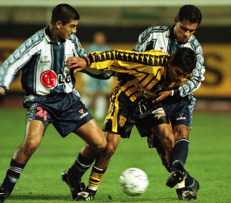 CALLAU FROM THE STRONGEST FIGHTS FOR BALL WITH HERNANDEZ AND BAYLON